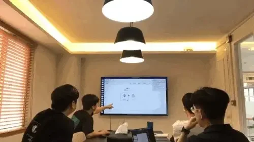 기획과 개발을 한자리에서 맞추다