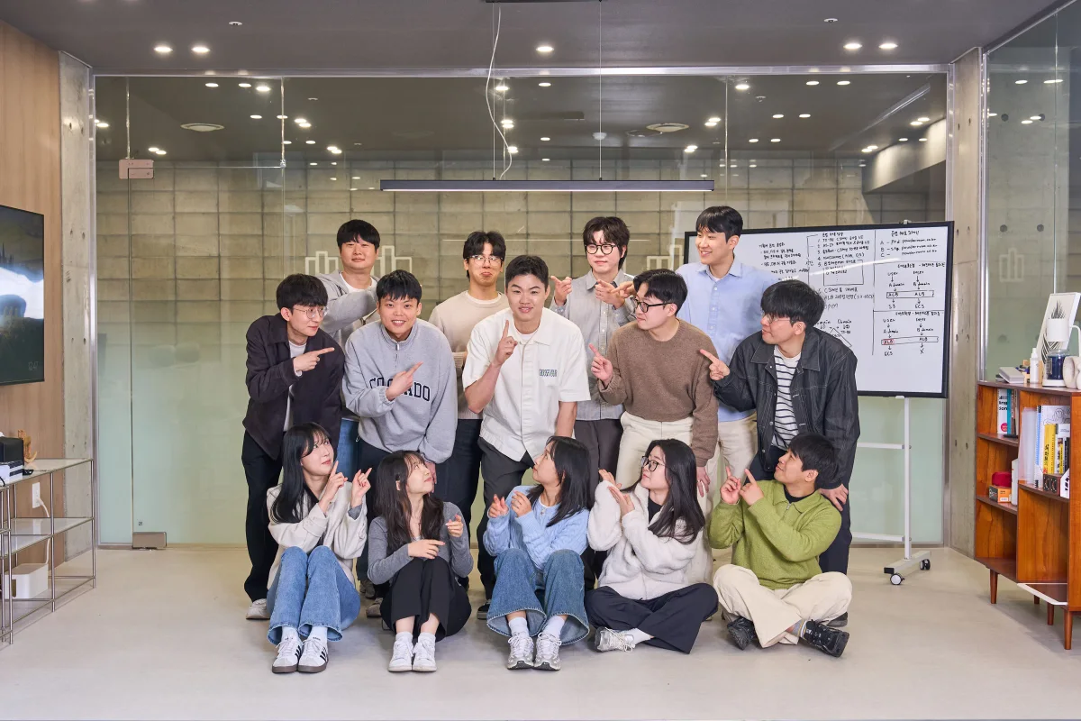14명이 함께 책임지는 팀으로